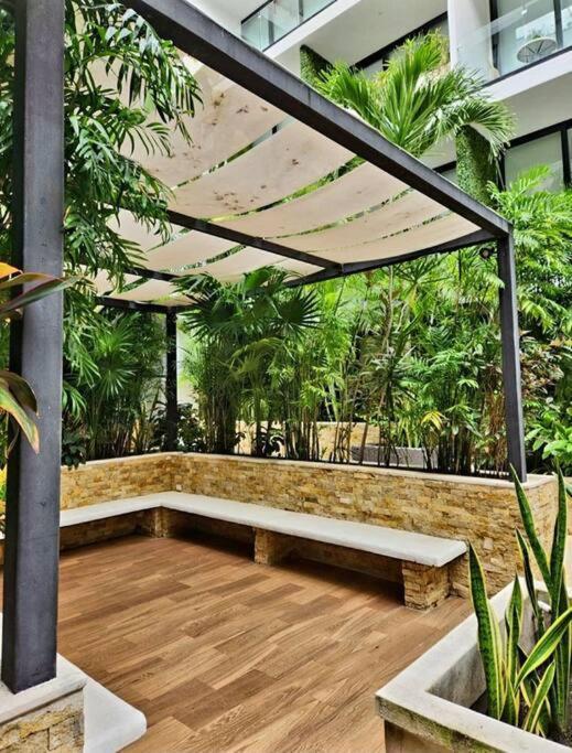 Stunning 1 Bdrm Gym-pool 10 Min To The Beach & Quinta Av Apartamento