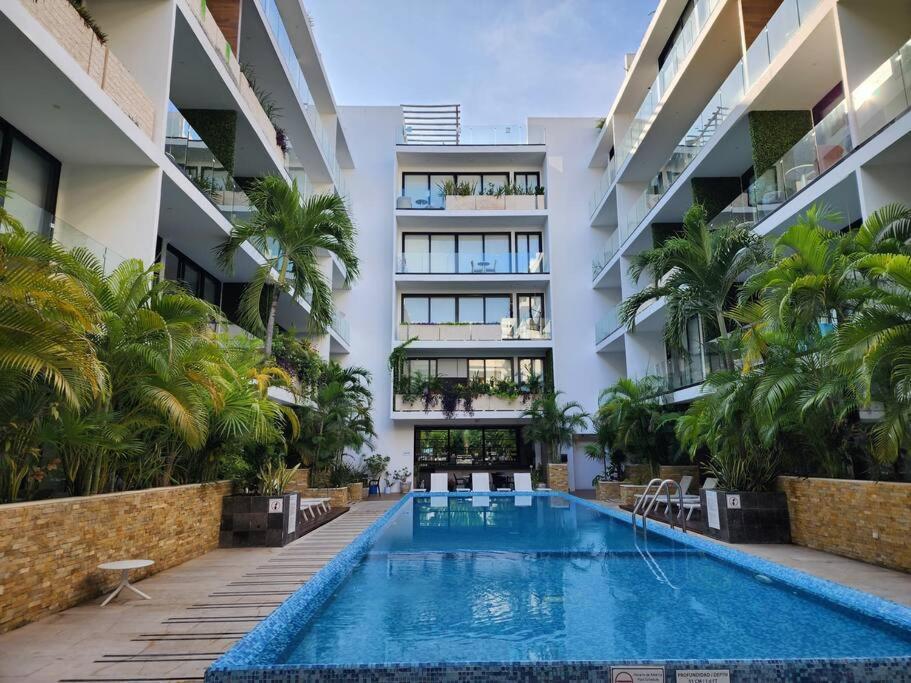 Stunning 1 Bdrm Gym-pool 10 Min To The Beach & Quinta Av
