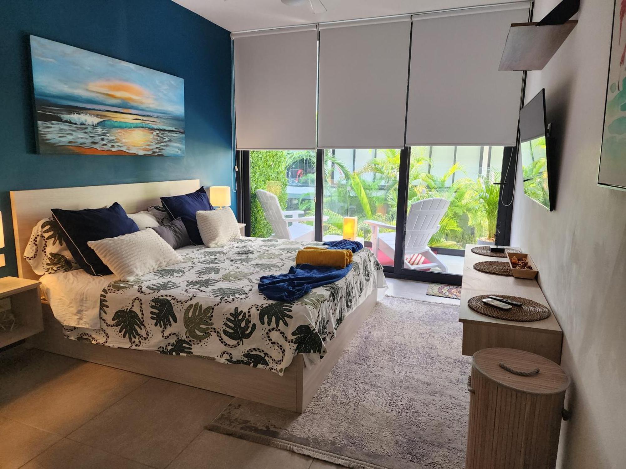 Stunning 1 Bdrm Gym-pool 10 Min To The Beach & Quinta Av * Playa del Carmen